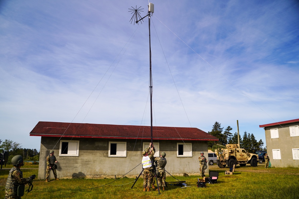 194th CS secures the airwaves