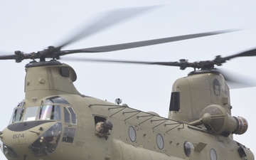 CH-47 Chinook Helicopter