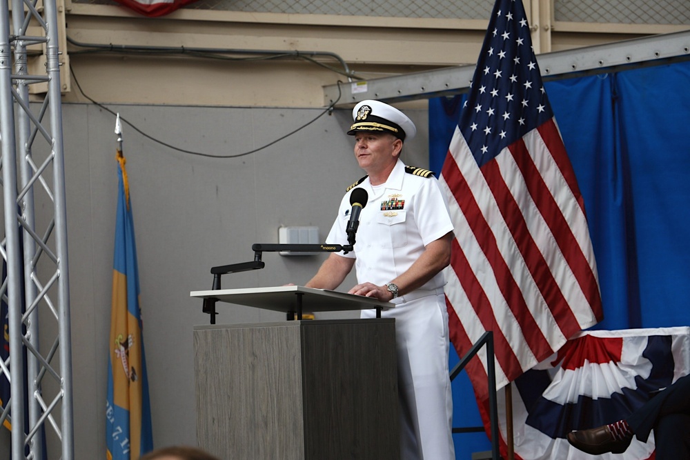 Undersea Communications and Integration Program Office Holds Change of Command Ceremony