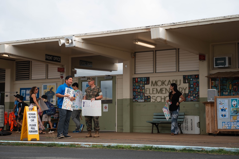 3d MLR Marines motivate kids at Mokapu Elementary School