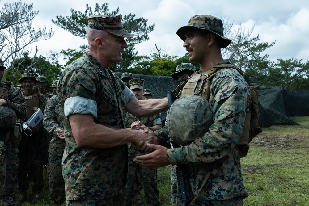 III MEF Commanding General visits 31st MEU