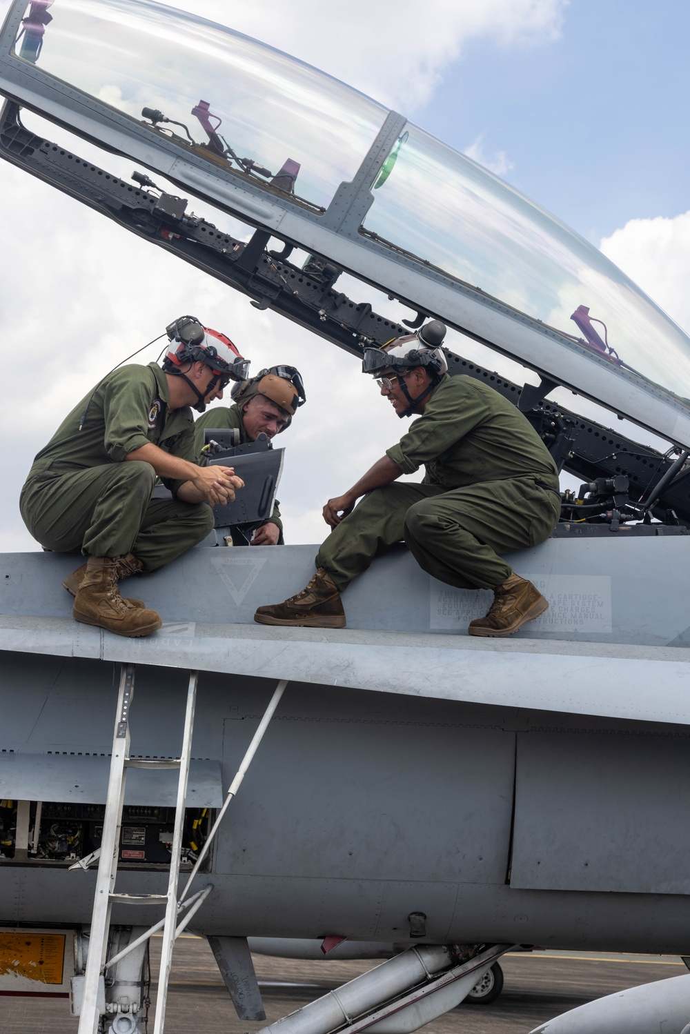 Balikatan 25: U.S. Marines with VMFA-323 Conduct Ordnance Operations in Support of Exercise Balikatan 25