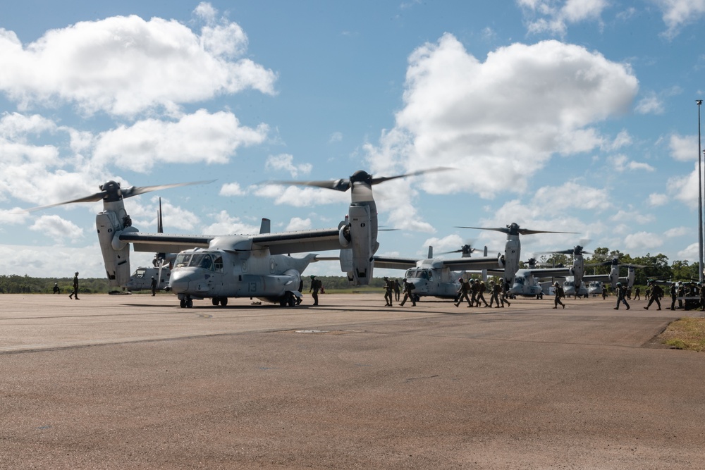 MRF-D 25.3: U.S. Marines prepare to depart to Townsville
