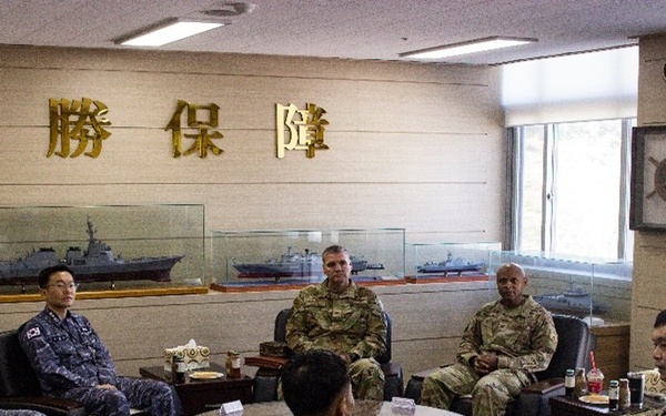 ROK-U.S. Senior Leaders Unite for Air Defense Seminar at Chinhae Naval Base