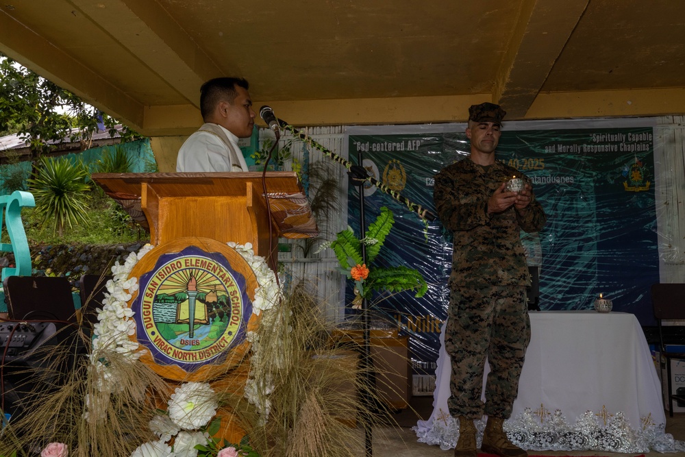 U.S., Philippines forces, ‘Bundle of Joy’ reaches Dugui San Isidro Elementary School.