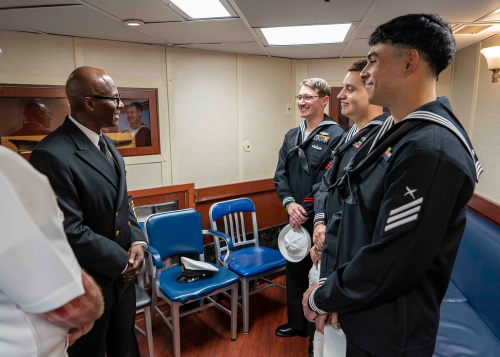 U.S. Pacific Fleet Commander visits USS Dewey while in Republic of Singapore for IMDEX Asia 25