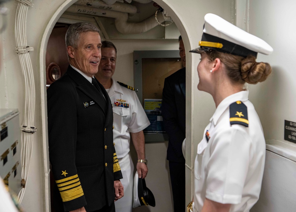 U.S. Pacific Fleet Commander visits USS Dewey while in Republic of Singapore for IMDEX Asia 25