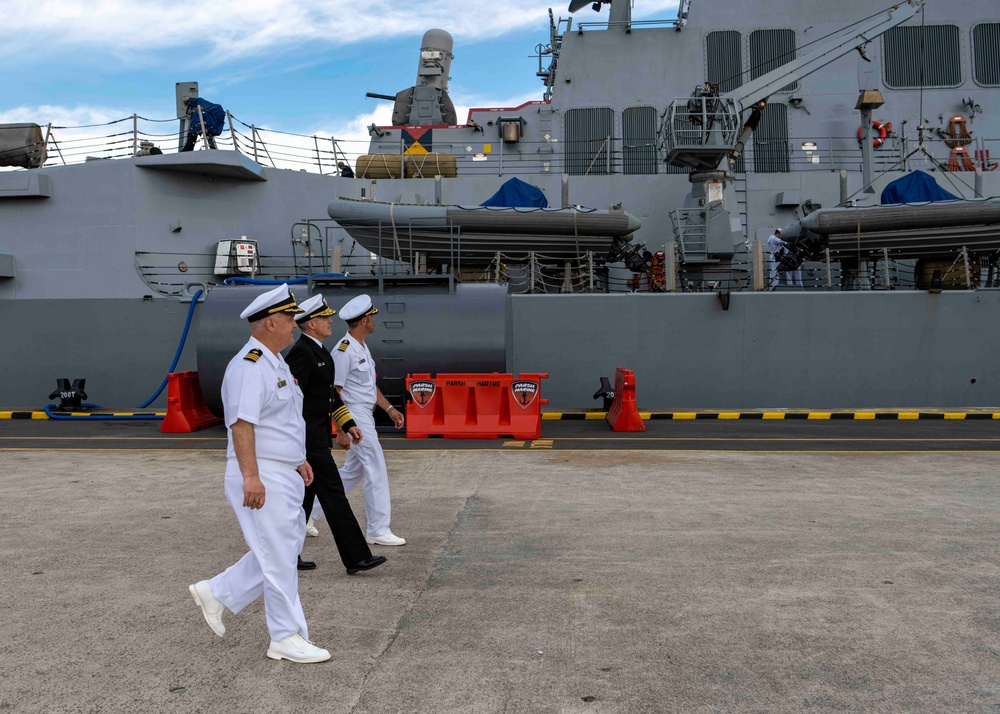 U.S. Pacific Fleet Commander visits USS Dewey while in Republic of Singapore for IMDEX Asia 25