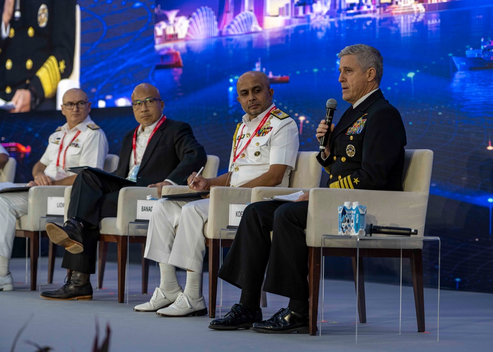 U.S. Pacific Fleet Commander speaks at panel during IMDEX Asia 25