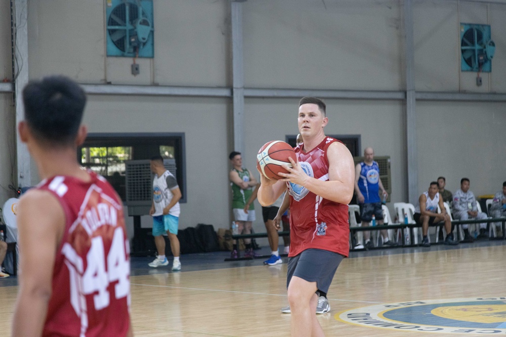 U.S. and Filipino service members play basketball during US-PH friendship games