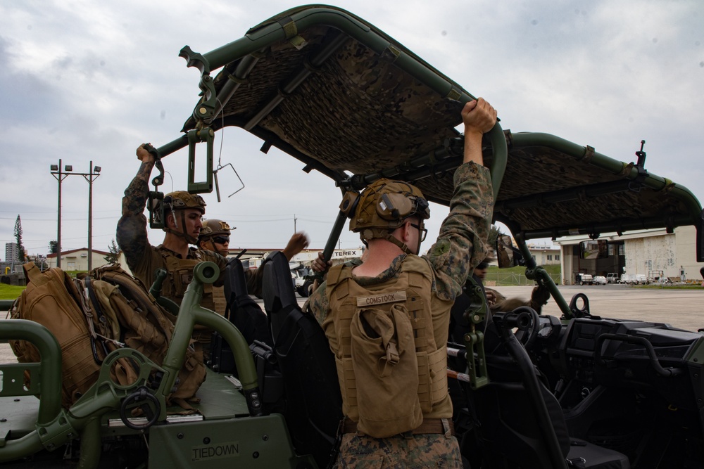 31st MEU | Vehicle On and Off Drills