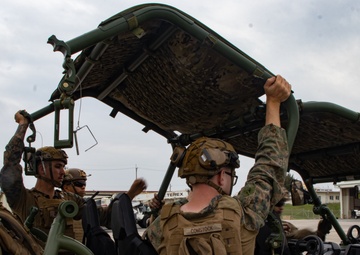 31st MEU | Vehicle On and Off Drills