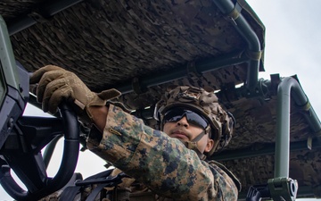 31st MEU | Vehicle On and Off Drills