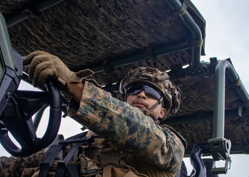 31st MEU | Vehicle On and Off Drills