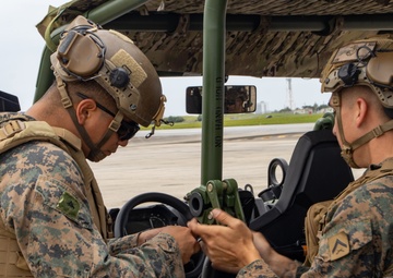 31st MEU | Vehicle On and Off Drills