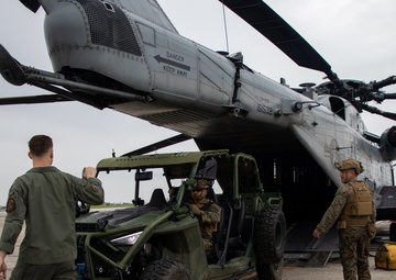 31st MEU | Vehicle On and Off Drills