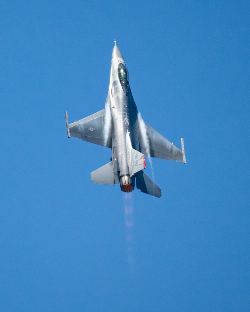 PACAF F-16 Demonstration Team participates at Iwakuni Friendship Day 25