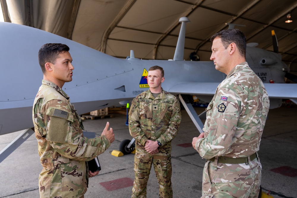 Maj. Gen. Kingsbury Visits 1AD CAB
