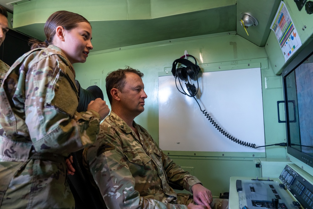 Maj. Gen. Kingsbury Visits 1AD CAB