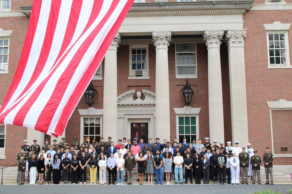 Armaments Center’s Military Deputy administers oath of enlistment to more than 100 northern New Jersey high school students