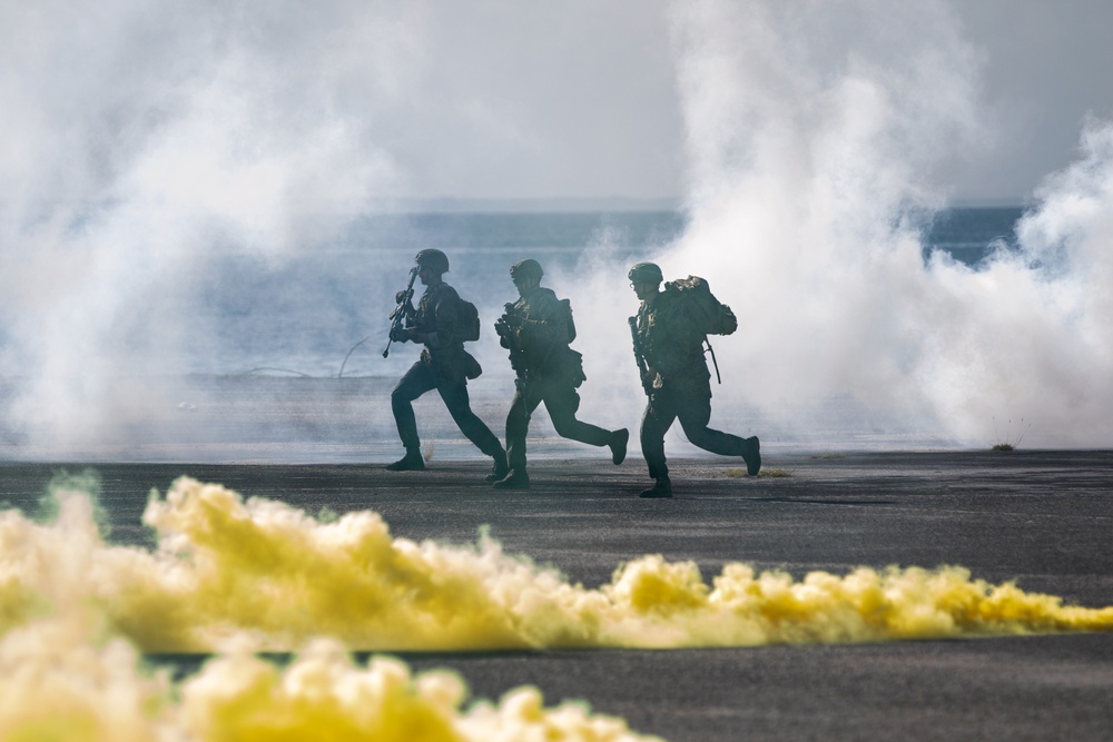 Marine forces conduct amphibious assault during TW25 Over-the-Beach operation at TW25
