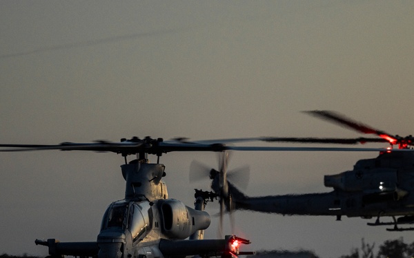 U.S. Marines assigned to HMLA-269 and VMM-263 (REIN) conduct FARP exercise