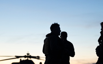 U.S. Marines assigned to HMLA-269 and VMM-263 (REIN) conduct FARP exercise