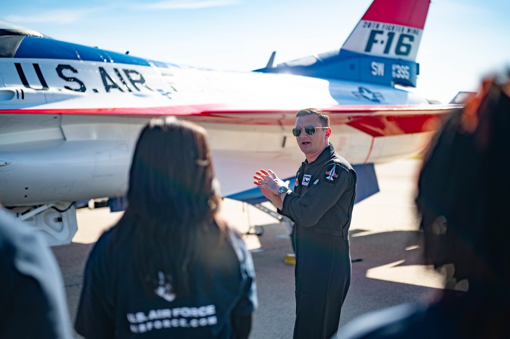 F-16 Viper Demo Team Thrills at California Capital Airshow