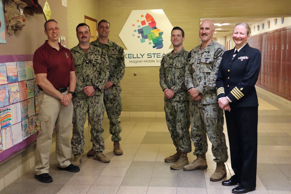 NSMRL Participates in Kelly Middle School Career Day