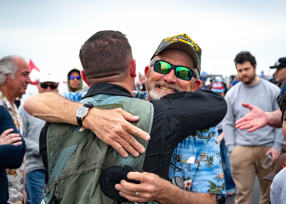 F-16 Viper Demo Team Thrills at California Capital Airshow