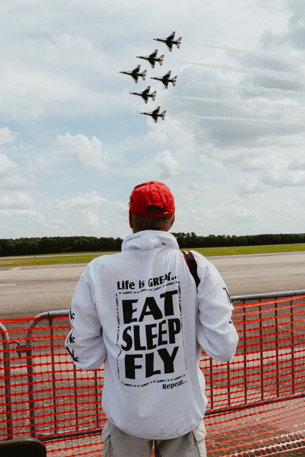 USAF Thunderbirds fly in Wings Over Wayne Airshow