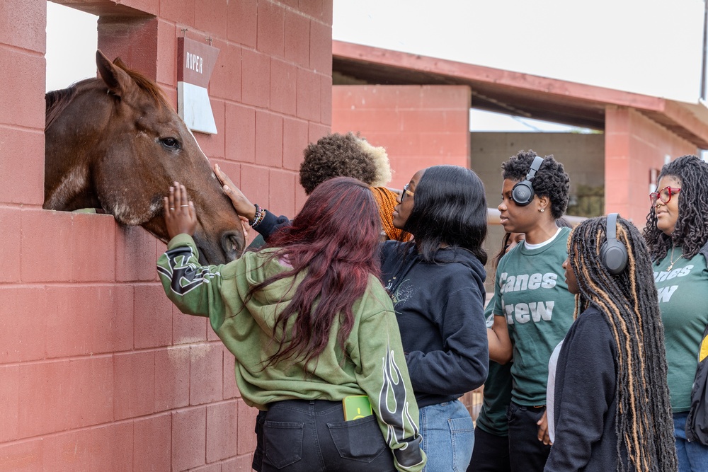 Fort Bend ISD vists Fort Cavazos