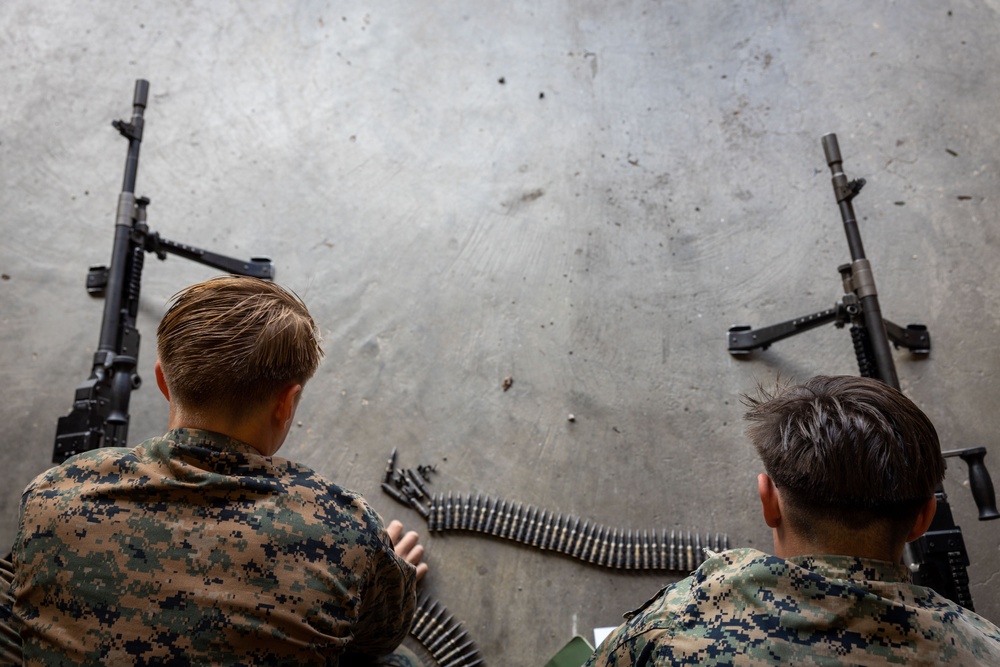 U.S. Marines, Australians practice weapons handling procedures