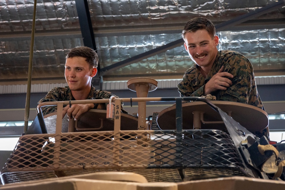U.S. Marines, Australians practice weapons handling procedures