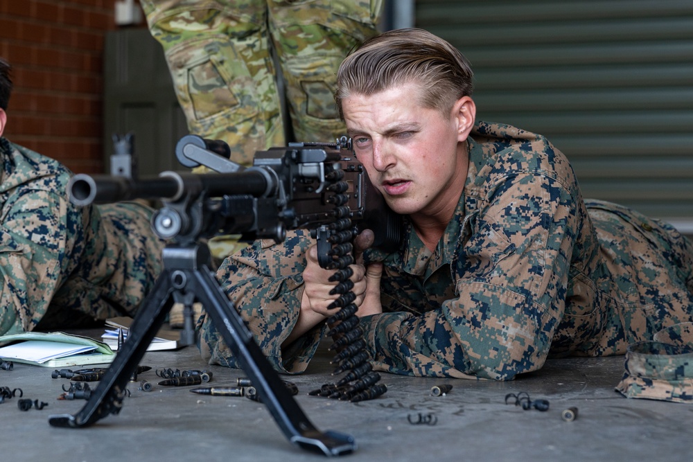 U.S. Marines, Australians practice weapons handling procedures