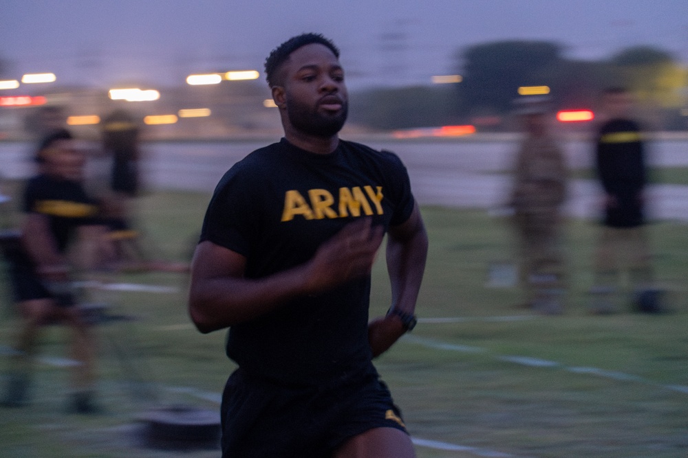 13th Armored Corps Sustainment Command Soldiers conduct an Army Combat Fitness Test
