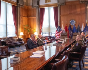 Senator visits Alaska troops training in California
