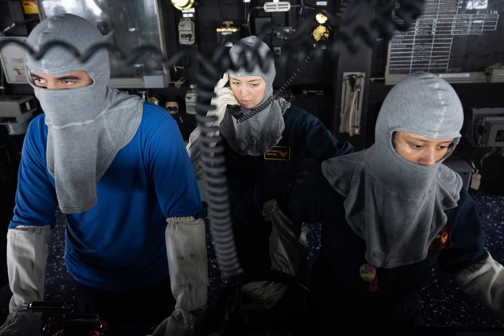 USS Oscar Austin (DDG 79) Conducts General Quarters Drills