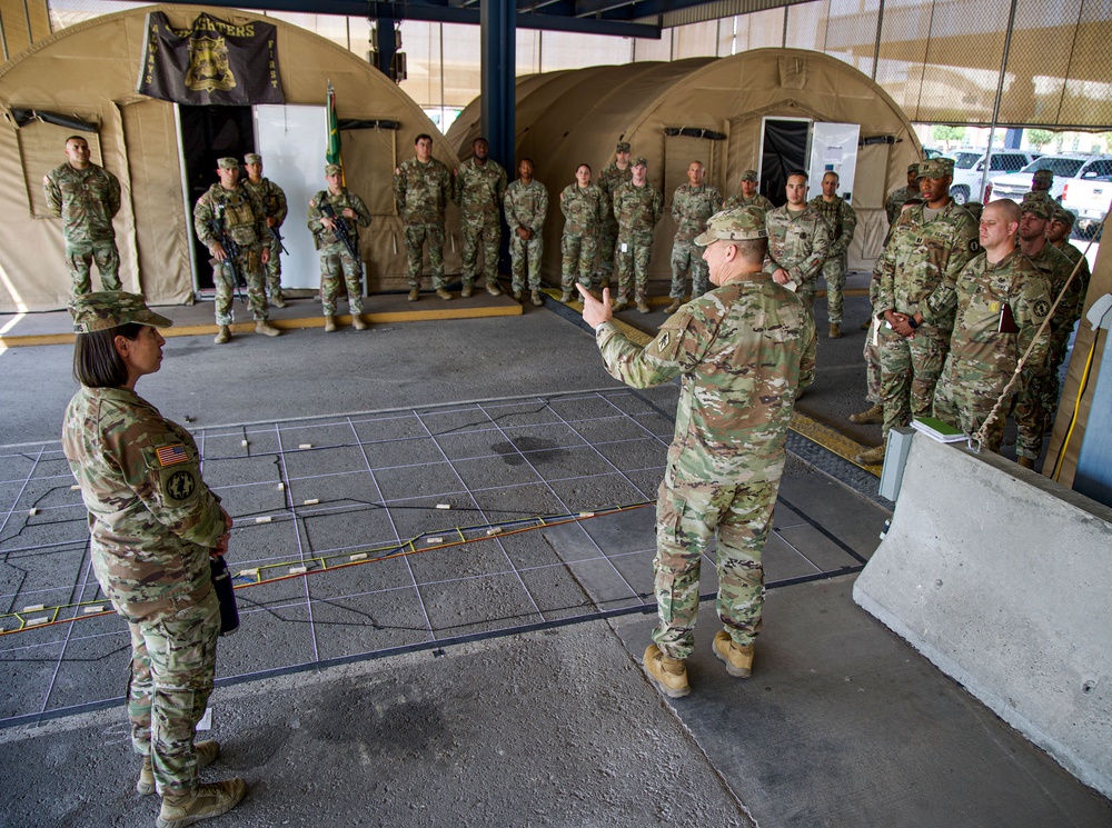 U.S. Army Col. Charles Green visits Soldiers at the southern border