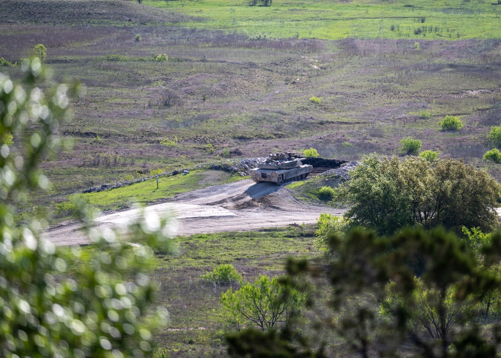 Abrams Main Battle Tank Live-Fire Training