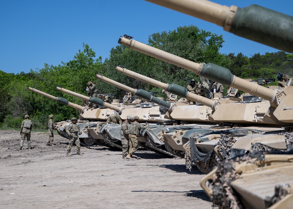 Abrams Main Battle Tank Live-Fire Training