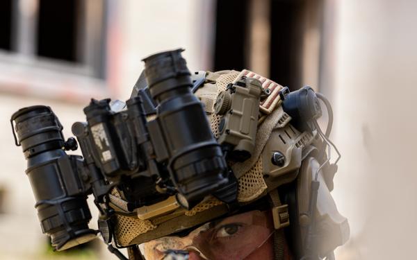 3rd Bn., 1st Marines conducts day, night raids during EOTG raid leaders course