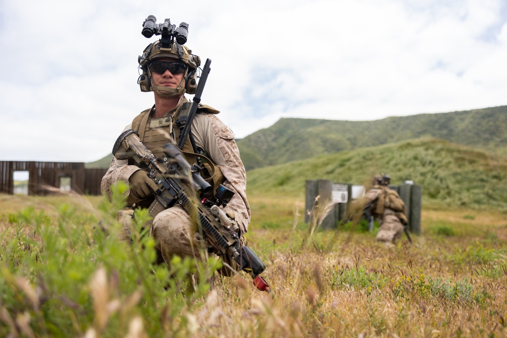 3rd Bn., 1st Marines conducts day, night raids during EOTG raid leaders course