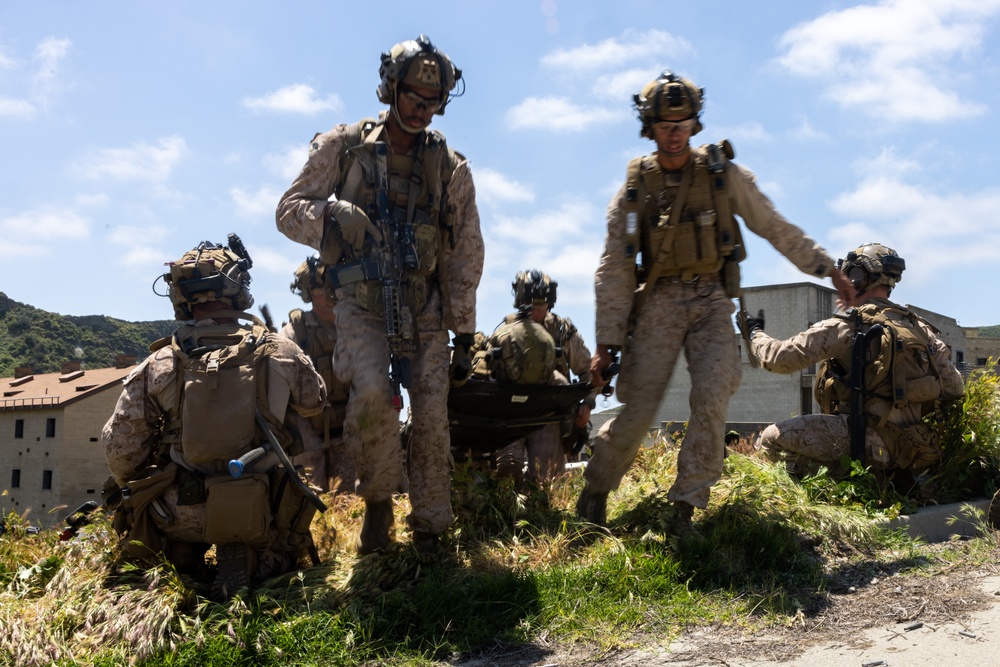 3rd Bn., 1st Marines conducts day, night raids during EOTG raid leaders course