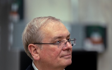 Honorable Thomas Summers vists F.E. Warren