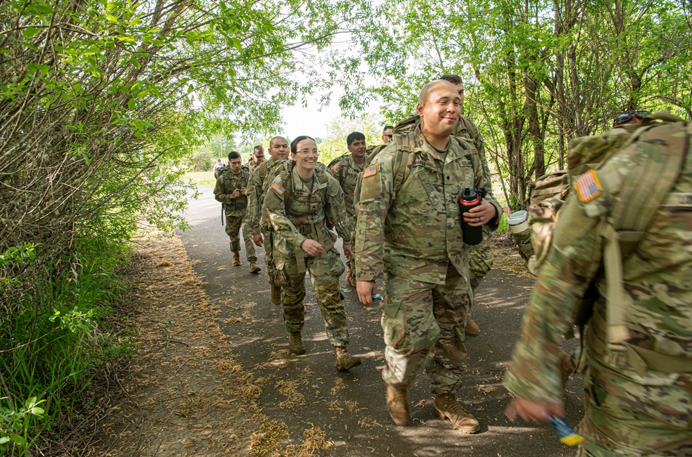 2-218 Field Artillery Ruck and Food Drive