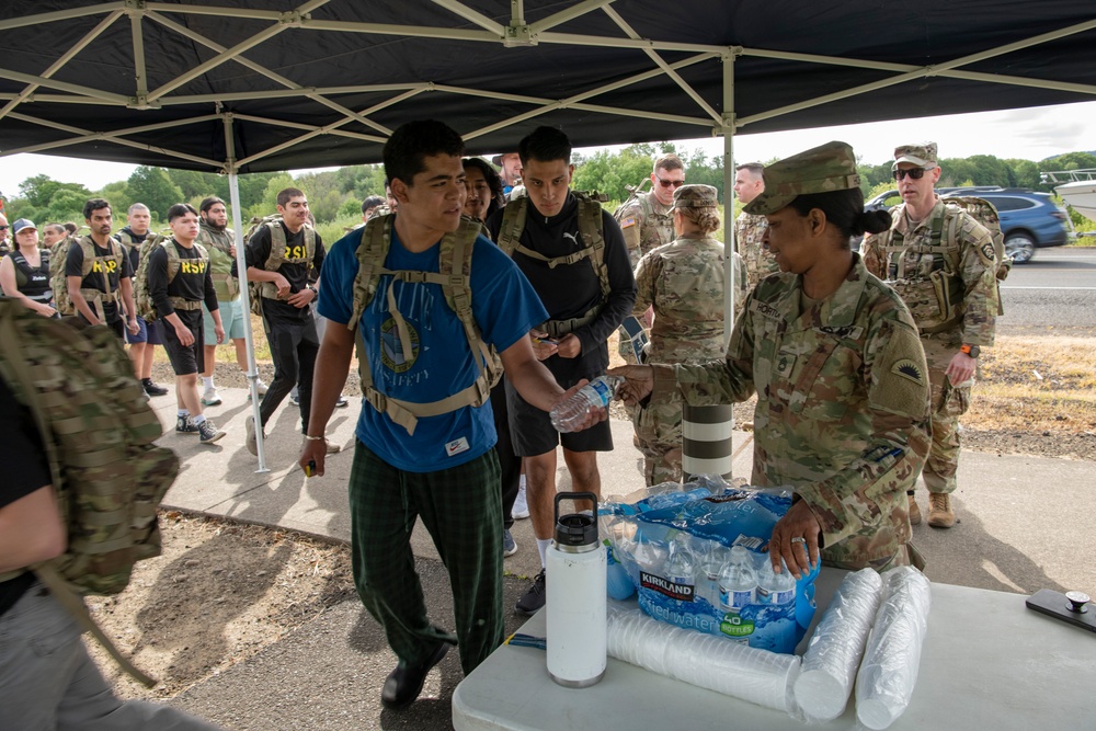 2-218 Field Artillery Ruck and Food Drive