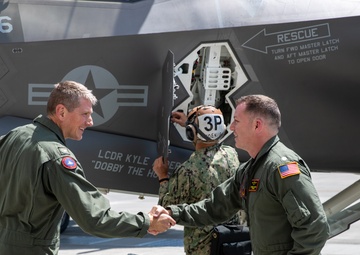 Strike Fighter Squadron (VFA) 147 holds change of command in Iwakuni