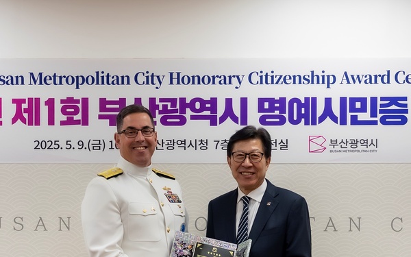 CNFK Commander Named Honorary Citizen of Busan