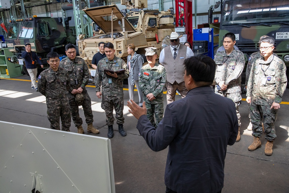 On Apr. 30, action officers from Combined Forces Command (CFC) C4 (Logistics) visited the U.S. Army Materiel Support Command – Korea.
